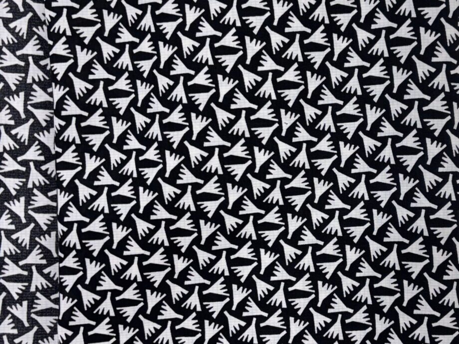 Coupon 24 Crêpe Stretch Polyester Imprimé Graphique Noir Et Blanc Nuances Fabrics Tissu Au Mètre